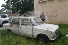 Разград - изоставени коли - стикери