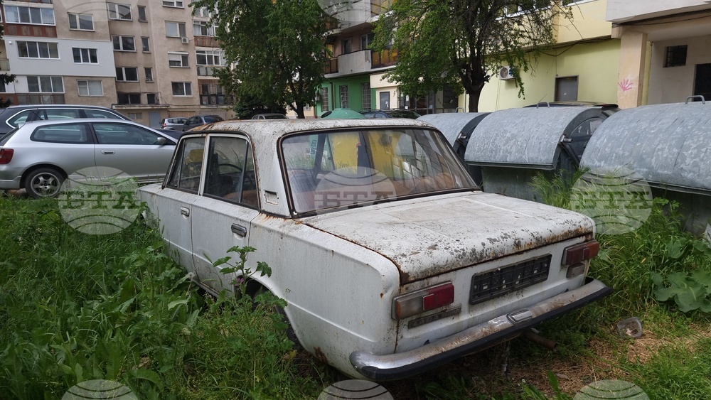 Разград - изоставени коли - стикери