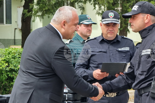 Елхово - Иван Демерджиев - нови оръжия