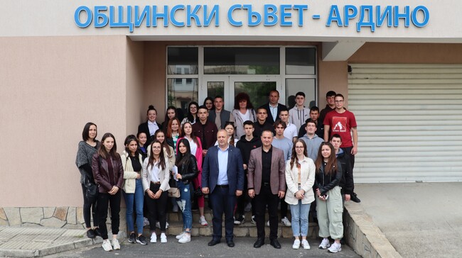 Община Ардино: Кметът на Ардино проведе традиционна среща с абитуриентите