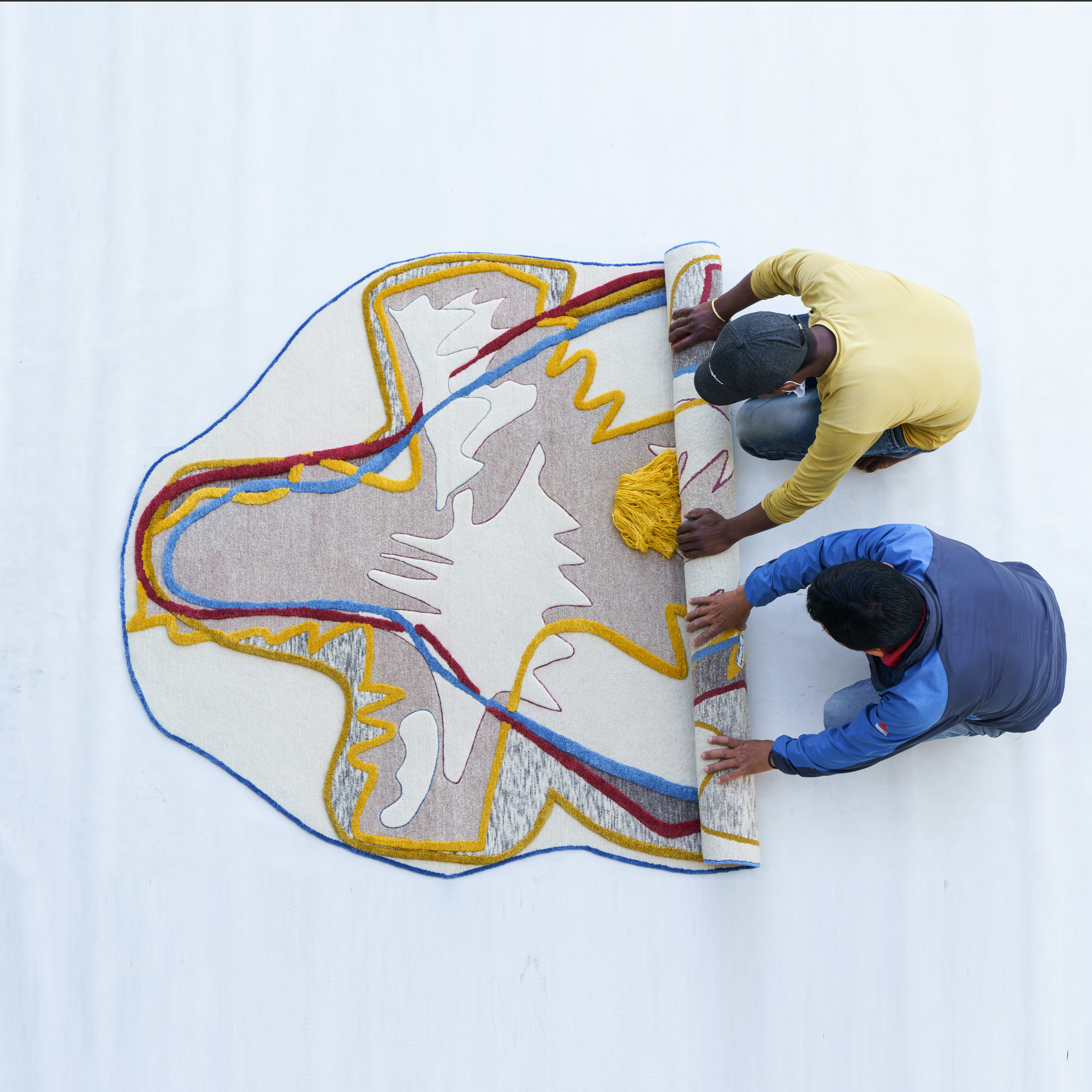 Румъния - Килими, вдъхновени от кукери, показва българка на Румънската седмица на дизайна в Букурещ