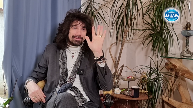 Кристиан Раду Нема - единственият румънски фотограф, който снима звезди на Червения килим в Кан