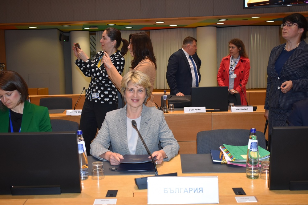 Весела Лечева: Защитата на правата на човека при спортни събития е важна в сложни времена като сегашните