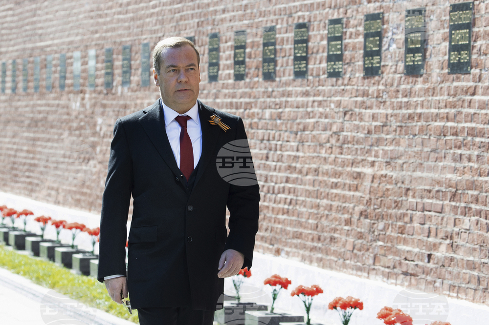 Медведев: Москва може вече да унищожава подводните комуникационни кабели на враговете си