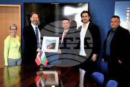 Бургас - пристанище - посланик