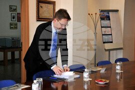 Бургас - пристанище - посланик