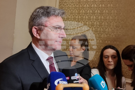 Парламент  - Мустафа Карадайъ - брифинг