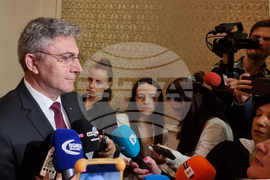 Парламент  - Мустафа Карадайъ - брифинг