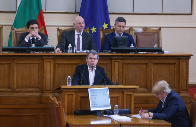 Тошко Йорданов: Слушахме запис, в който говореха Кирил Петков и Асен Василев и дадоха нагледна демонстрация какво е „дълбоката държава“
