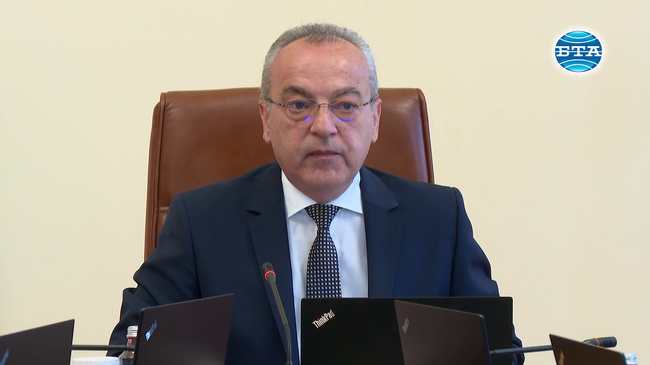 Важно е да се формира парламентарно мнозинство, което да приеме държавния бюджет и важните закони, заяви Гълъб Донев