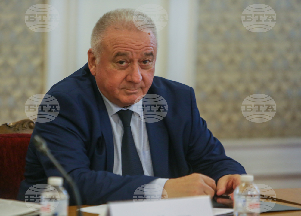 Парламент - Комисия по икономическа политика и иновации - Иван Маринов