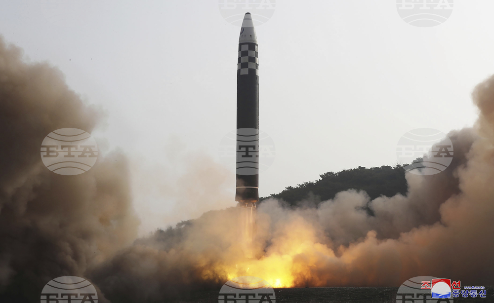 Г-7 и ЕС категорично осъдиха поредното ракетно изпитание на Северна Корея