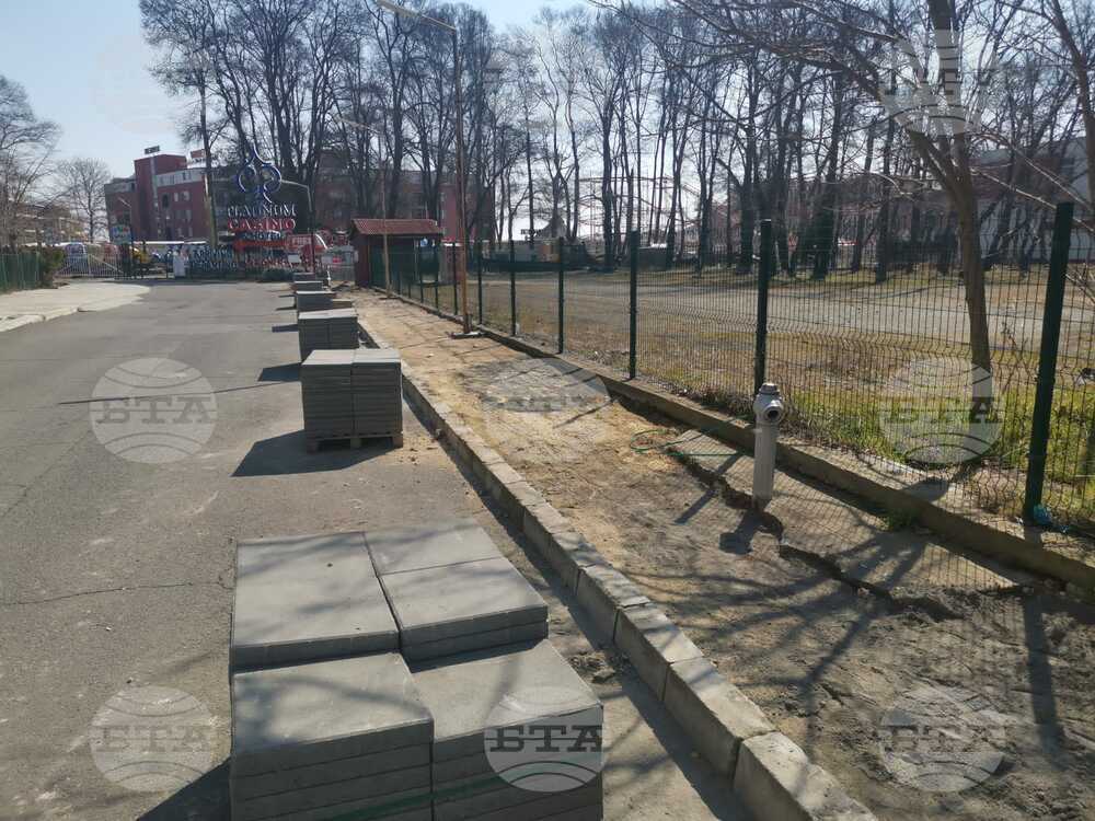 В "Слънчев бряг" започна поставянето на подземни резервоари, които да осигуряват събирането на дъждовната вода
