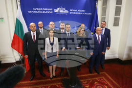 Народно събрание - Възраждане - брифинг