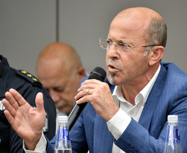 Част от украинските бежанци, настанени в Приморско, работят в туристическия бранш, съобщи кметът Димитър Германов