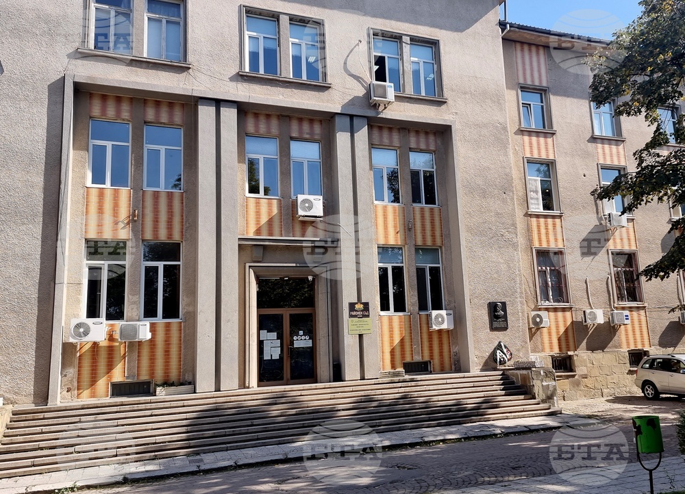 Условна присъда и глоба получи трафикант на мигранти, карал дрогиран автомобил с 39 чужденци