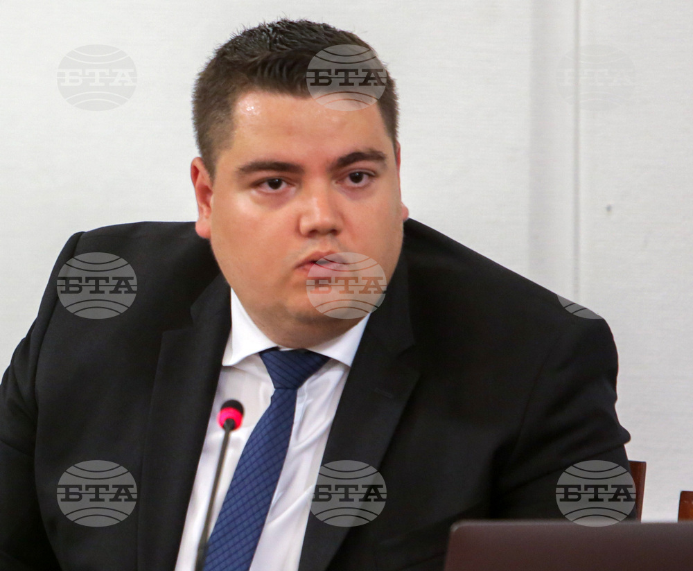 Парламент - Комисия по правни въпроси