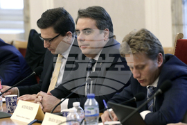 Парламент - Комисия по бюджет и финанси