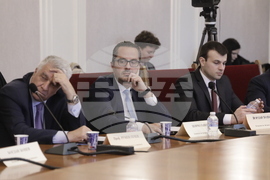 Парламент - Комисия по бюджет и финанси