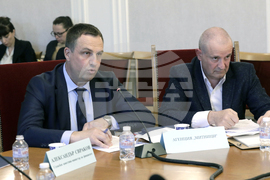 Парламент - Комисия по бюджет и финанси