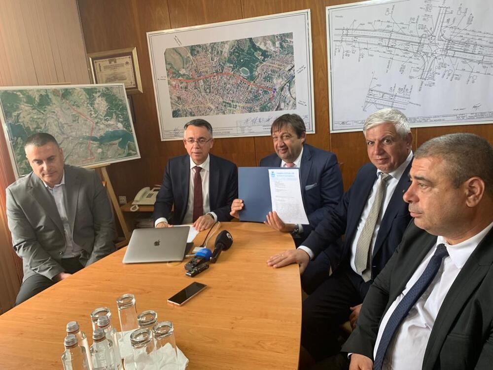 Министър Иван Шишков: Започваме проектиране и строителство на кръгово кръстовище при завод Теклас до Кърджали