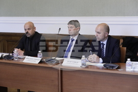 Парламент - Комисия за контрол над службите за сигурност, прилагането и използването на специалните разузнавателни средства и достъпа до данните по Закона за електронните съобщения - заседание