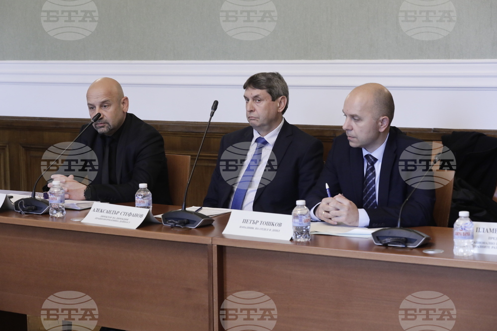 Парламент - Комисия за контрол над службите за сигурност, прилагането и използването на специалните разузнавателни средства и достъпа до данните по Закона за електронните съобщения - заседание