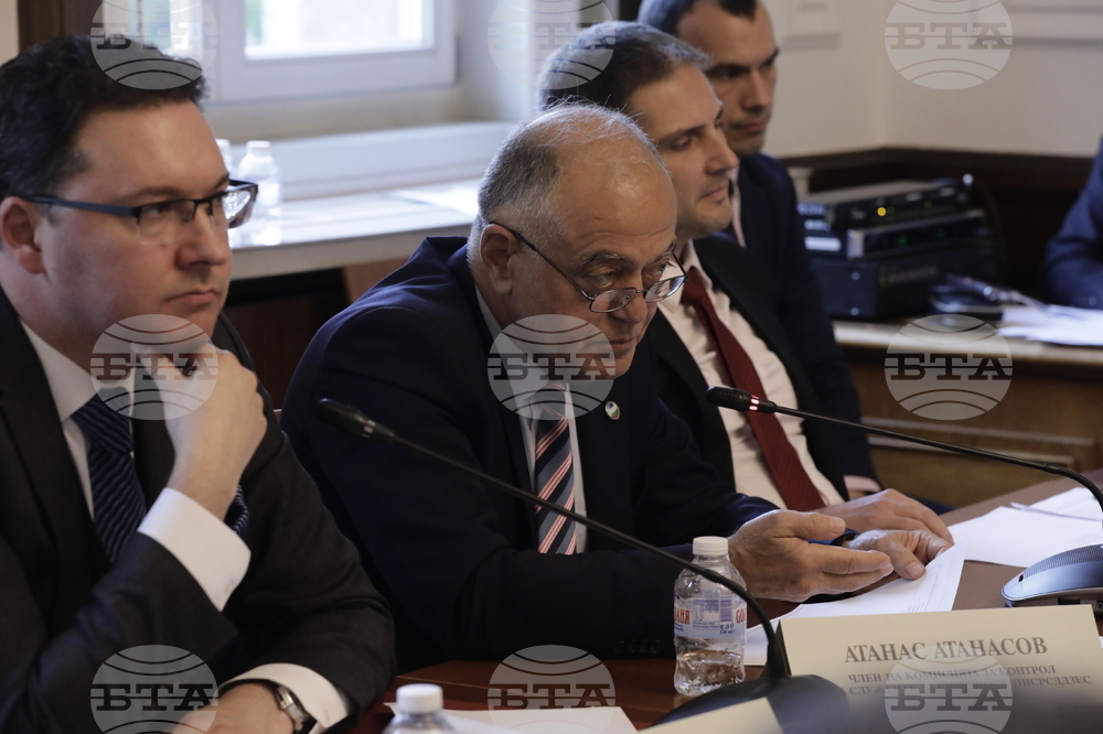 Парламент - Комисия за контрол над службите за сигурност, прилагането и използването на специалните разузнавателни средства и достъпа до данните по Закона за електронните съобщения - заседание