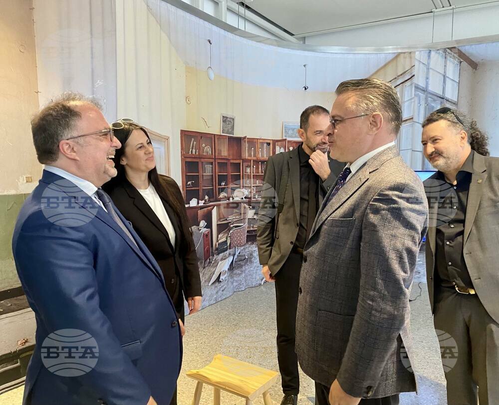 Culture Minister Nayden Todorov Opens Bulgarian Pavilion at Venice Biennale