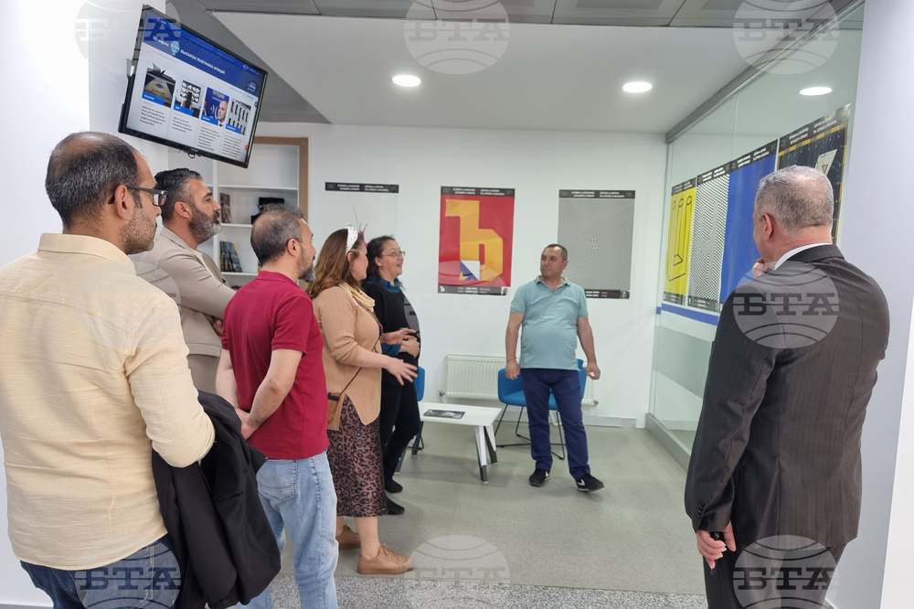 Representatives of Expatriate Foundation in Turkiye Visit BTA's Alphabet Exhibition