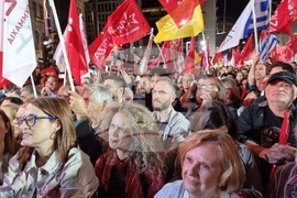 Гърция - площад „Синтагма" - митинг