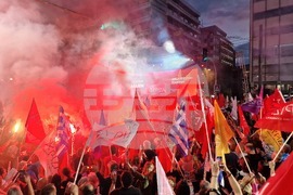 Гърция - площад „Синтагма" - митинг