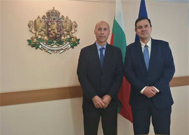 България и Грузия се нуждаят от по-добра свързаност, за да разширят икономическото си сътрудничество, смята дипломат
