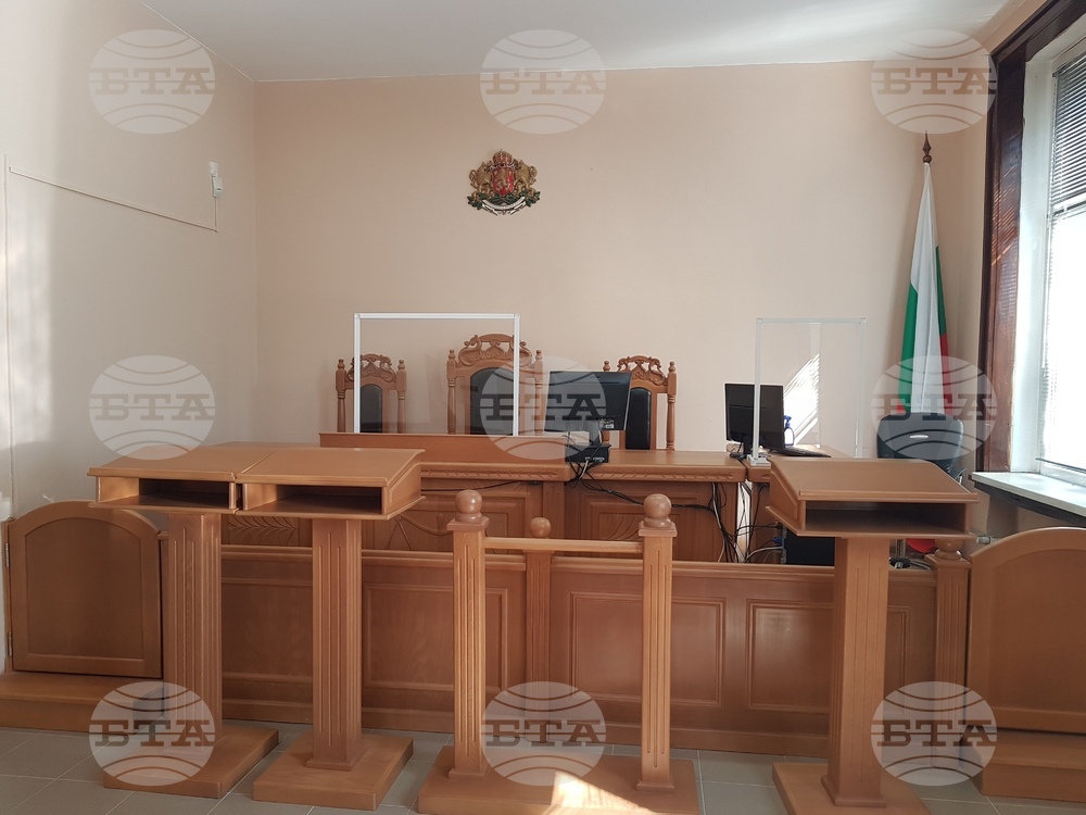 В обновена съдебна зала разглеждат дела в Лом