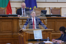 Парламент - заседание - Васил Пандов