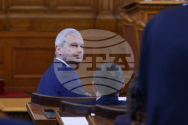 Парламент - заседание - Костадин Костадинов