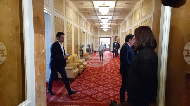 Народно събрание - ГЕРБ-СДС - ПП-ДБ - среща - кабинет на председателя