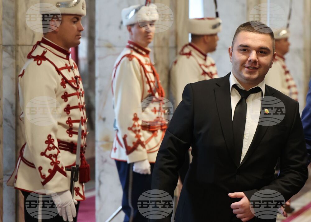 Президент - български документи за самоличност - връчване