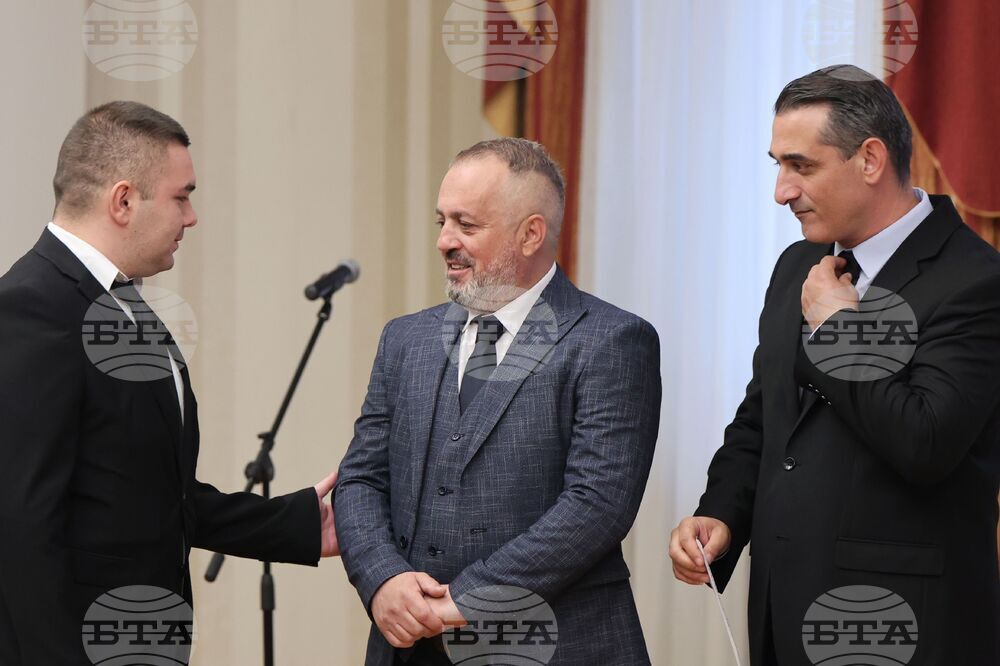 Президент - български документи за самоличност - връчване