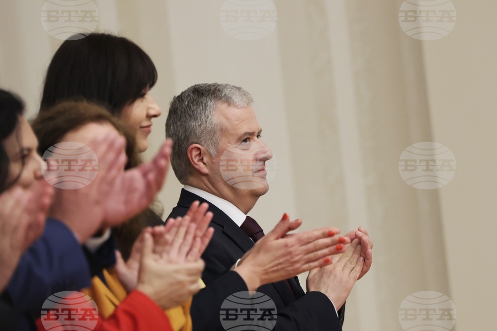 Президент - български документи за самоличност - връчване