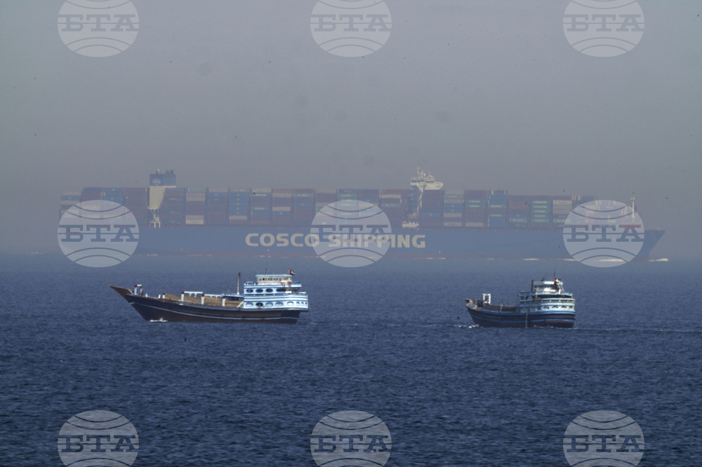 Иран потвърди задържането на танкер в Ормузкия проток