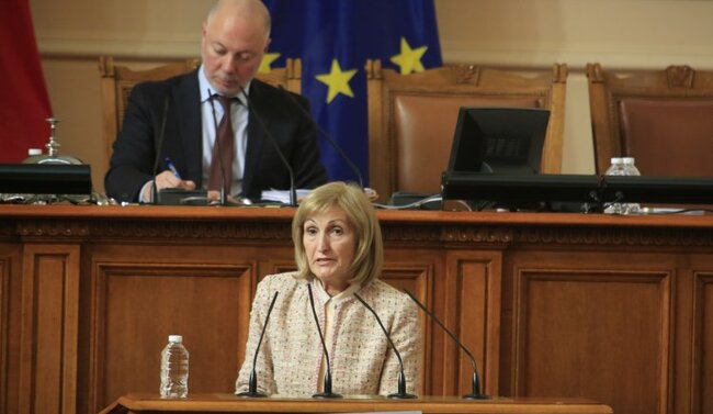 Смиляна Нитова, БСП: Кой ще понесе отговорност за замърсяването на водите на р. Манастирка в резултат от производството на ВМЗ-Сопот