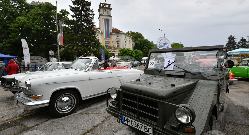 Кубрат - автомобили - ретро парад