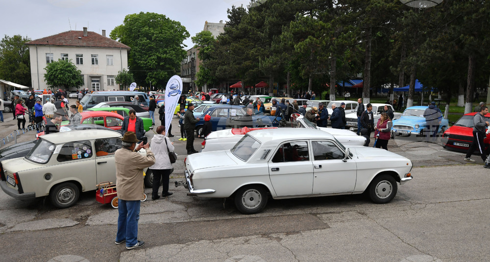 Кубрат - автомобили - ретро парад