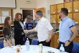 Кипър - Илияна Йотова - българско училище - посещение