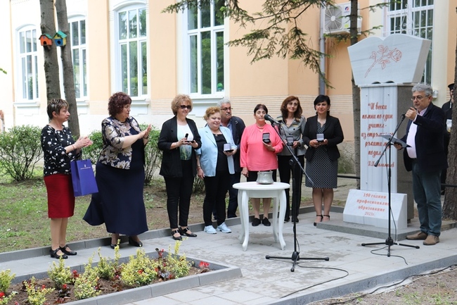 Анатоли Станев: Още от създаването на първите занаятчийски училища професионалното образование играе неизменна роля в развитието на страната ни