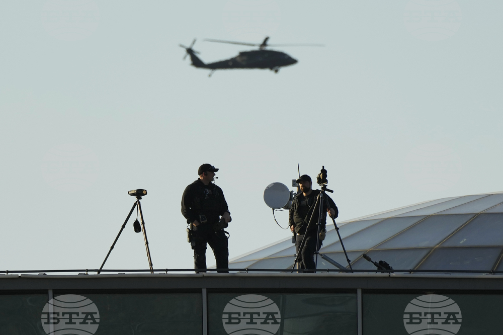 Полша временно затвори две летища заради руските удари срещу Украйна