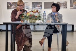 Бургас - Цвета Делчева - "Цяло тяло" - книга - представяне