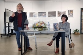 Бургас - Цвета Делчева - "Цяло тяло" - книга - представяне