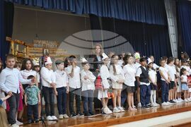 Кипър - Илияна Йотова - българско училище - тържество